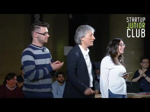 Vittorio e Alessia con Riccardo Luna sul palco di #tig