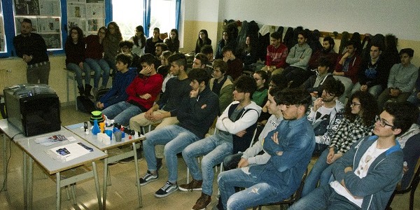 …de’ remi facemmo ali al folle volo….