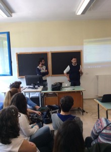 Simone durante il "seminario"